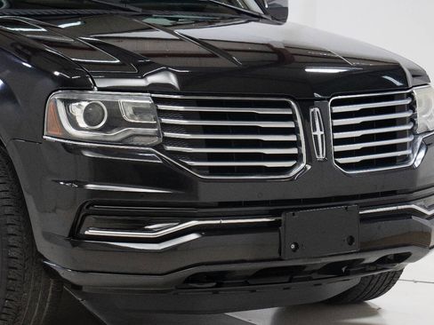 Used 2015 Lincoln Navigator 2WD image 10