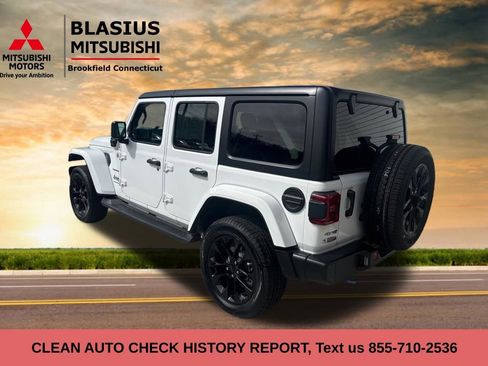 Used 2023 Jeep Wrangler Unlimited Sahara w/ Cold Weather Group image 3