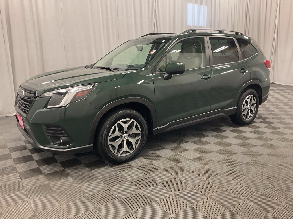 Used 2024 Subaru Forester Premium AWD/4WD image 5