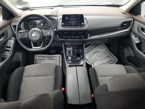 Used 2022 Nissan Rogue SV image 13