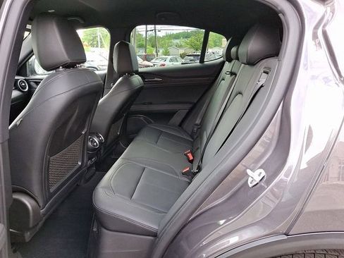 Used 2024 Alfa Romeo Stelvio Sprint image 10