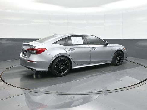 Used 2023 Honda Civic Sport image 7