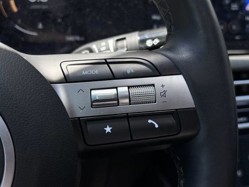 Used 2025 Hyundai Santa Cruz Limited AWD/4WD image 16