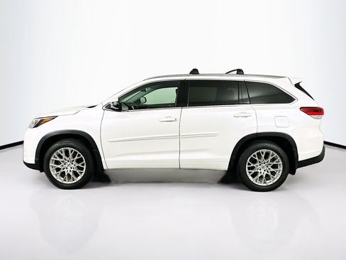 Used 2018 Toyota Highlander Limited Platinum AWD/4WD image 4