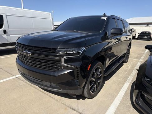 Used 2024 Chevrolet Suburban RST w/ Luxury Package RWD image 1
