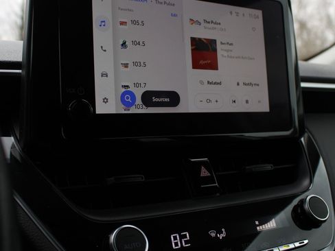 Used 2024 Toyota Corolla Cross LE image 29