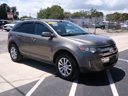 Used 2013 Ford Edge Limited AWD/4WD image 7