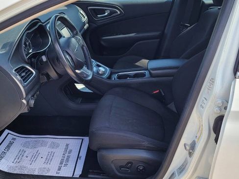 Used 2015 Chrysler 200 Limited w/ Convenience Group FWD image 10