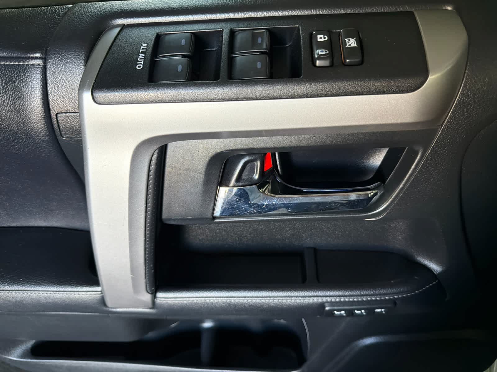 Used 2019 Toyota 4Runner Limited AWD/4WD image 12