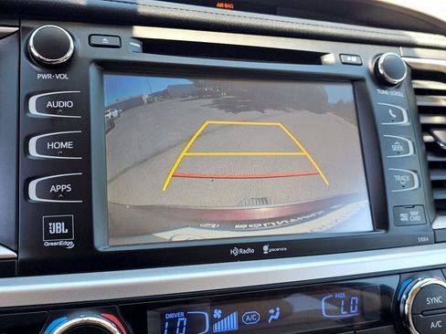 Used 2015 Toyota Highlander Limited AWD/4WD image 11