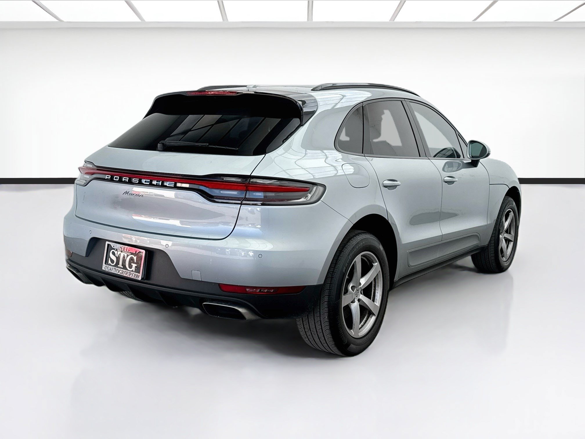Used 2021 Porsche Macan AWD/4WD image 4