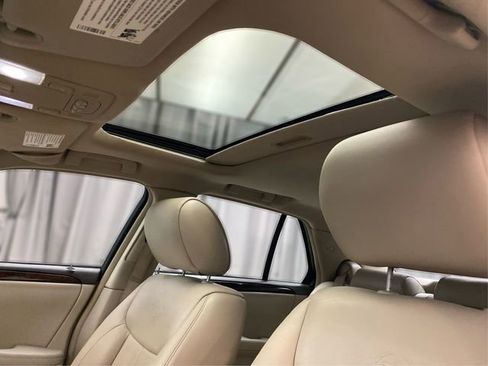 Used 2009 Cadillac DTS 1SB w/ Sun And Sound Package image 26