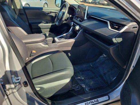 Used 2025 Toyota RAV4 XLE Premium image 15