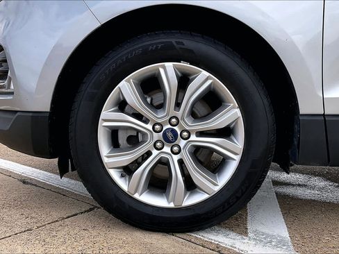 Used 2022 Ford Edge Titanium AWD/4WD image 8