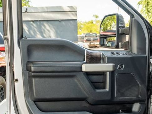 Used 2022 Ford F250 Lariat w/ Chrome Package AWD/4WD image 17