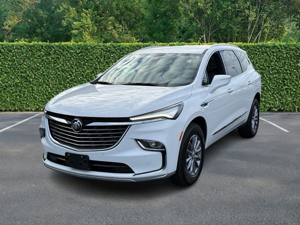 Used 2024 Buick Enclave Essence AWD/4WD image 8