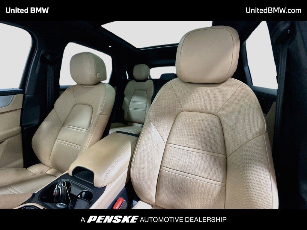Used 2024 Porsche Cayenne S AWD/4WD image 12