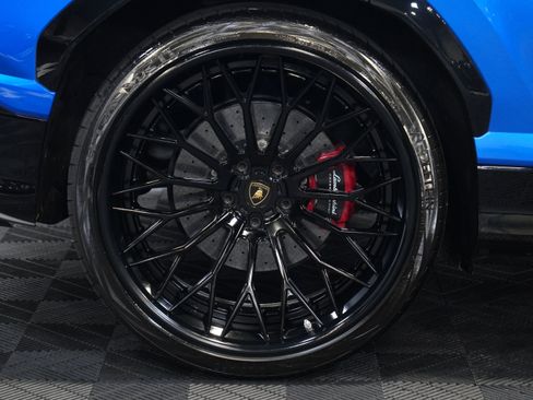 Used 2019 Lamborghini Urus AWD/4WD image 63