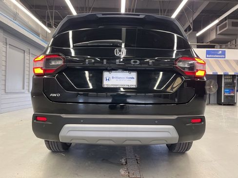 Used 2023 Honda Pilot EX-L image 6