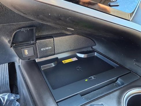 Used 2024 Toyota Camry XSE image 8