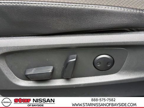 Certified 2024 Nissan Pathfinder SL w/ Black Appearance Package image 16