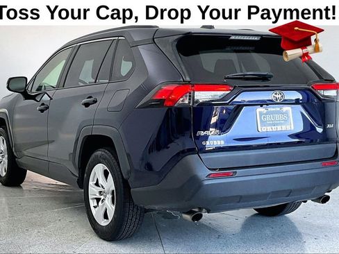 Used 2019 Toyota RAV4 XLE w/ Convenience Package FWD image 15