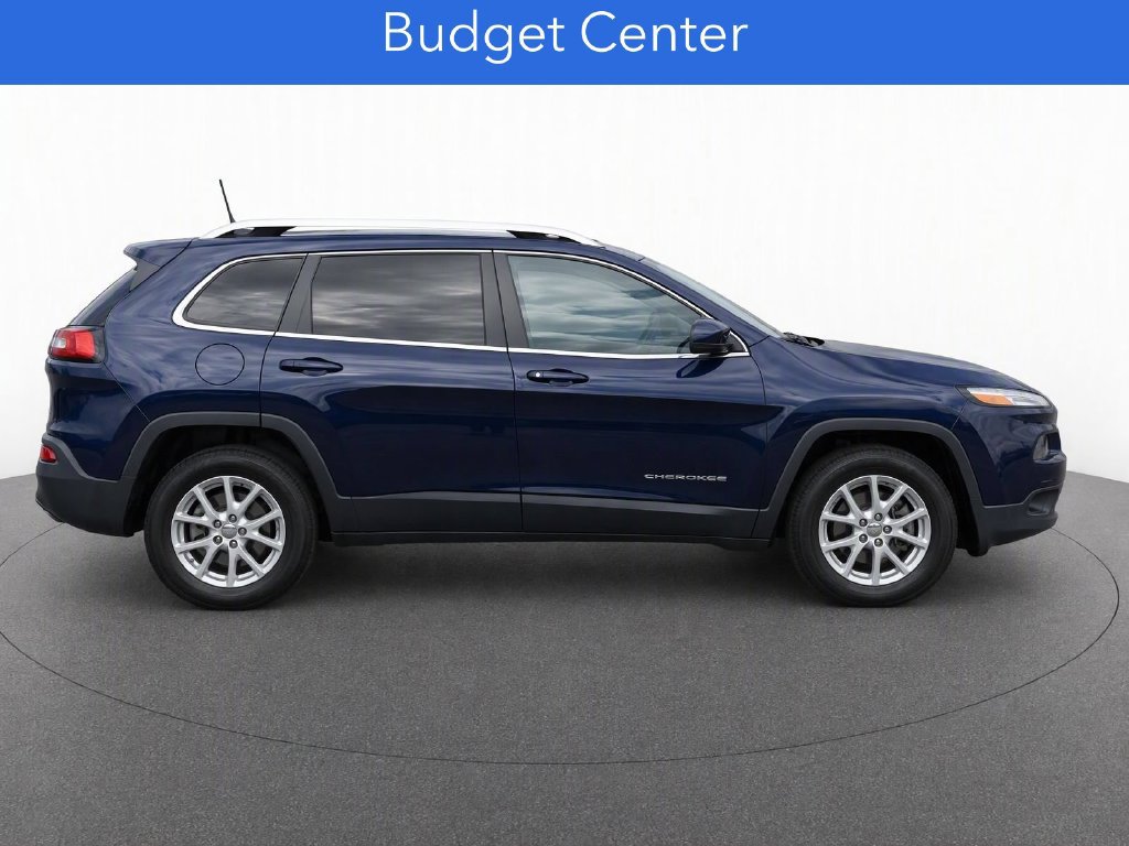 Used 2016 Jeep Cherokee Latitude w/ Cold Weather Group FWD image 8
