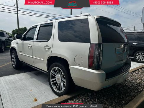 Used 2013 Cadillac Escalade Premium image 6