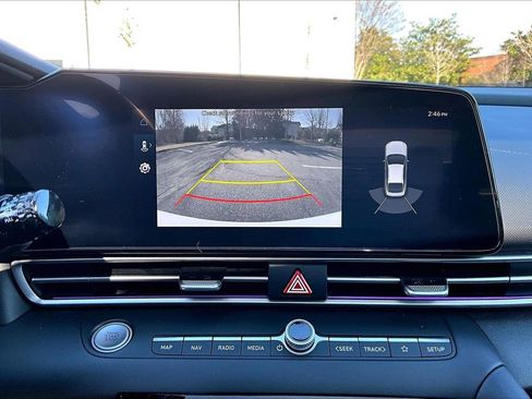 Used 2023 Hyundai Elantra Limited image 14