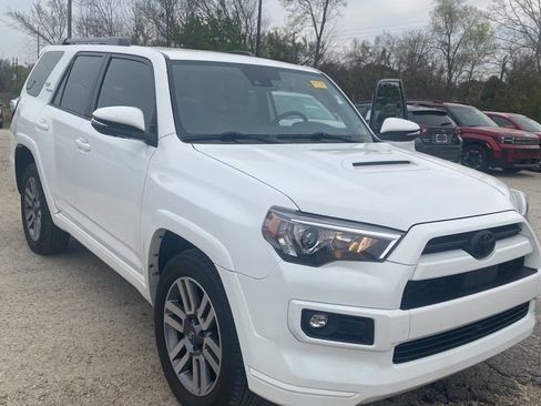 Used 2022 Toyota 4Runner TRD Sport w/ Technology Package image 2