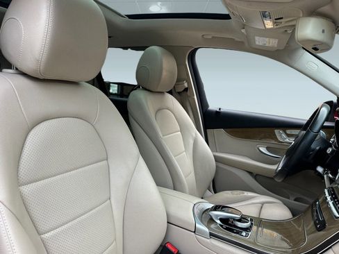 Used 2018 Mercedes-Benz GLC 300 image 32