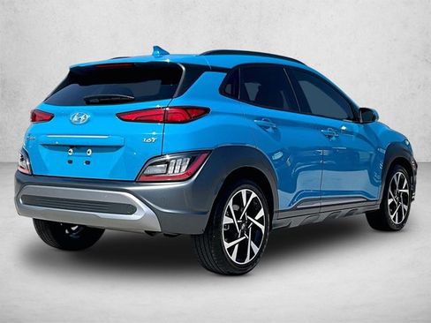 Used 2022 Hyundai Kona Limited FWD image 2