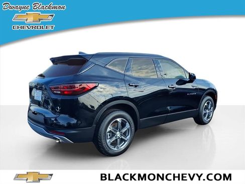Used 2024 Chevrolet Blazer LT w/ Convenience Package image 3