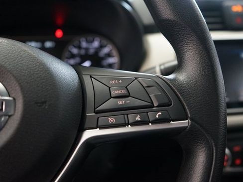 Used 2021 Nissan Versa SV image 27