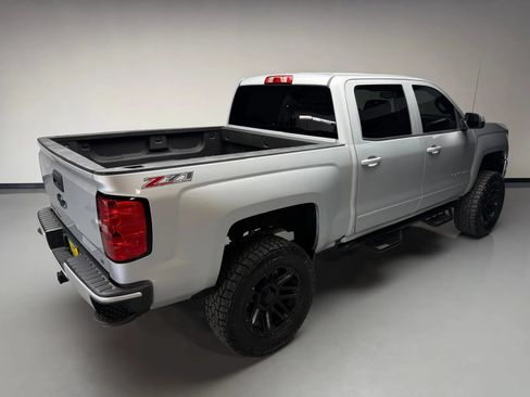 Used 2017 Chevrolet Silverado 1500 LT w/ All Star Edition AWD/4WD image 40
