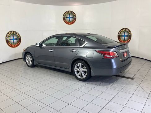 Used 2015 Nissan Altima 2.5 SL w/ Technology Package FWD image 22