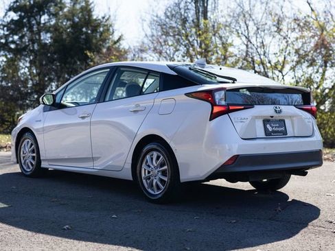 Used 2021 Toyota Prius AWD image 6