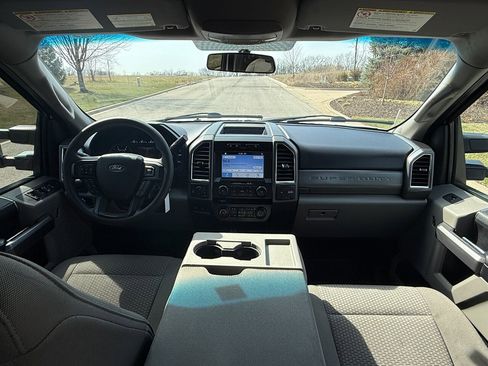 Used 2018 Ford F250 XLT w/ XLT Value Package AWD/4WD image 13