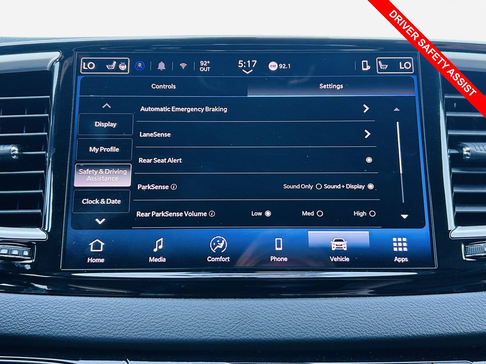 Used 2025 Chrysler Pacifica Select FWD image 6