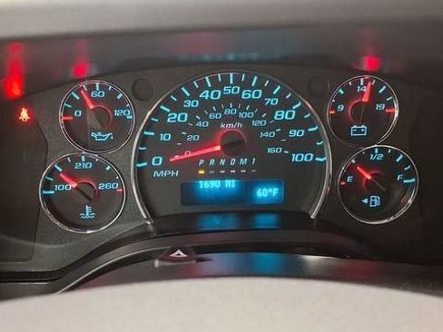 Used 2025 Chevrolet Express 3500 Work Van w/ Driver Convenience Package image 34