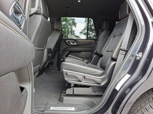 Used 2023 Chevrolet Tahoe Premier AWD/4WD image 13