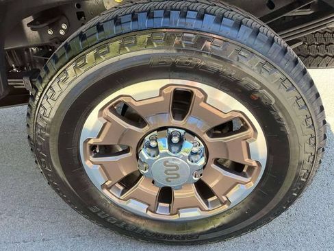 Certified 2025 Ford F350 King Ranch w/ FX4 Off-Road Package AWD/4WD image 12
