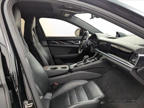 Used 2018 Porsche Panamera 4 w/ Premium Package AWD/4WD image 18