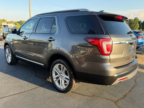 Used 2016 Ford Explorer XLT w/ Equipment Group 202A AWD/4WD image 5
