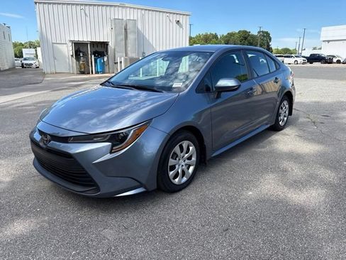 Used 2026 Toyota Corolla LE FWD image 4