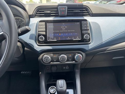 Used 2025 Nissan Versa SV FWD image 17