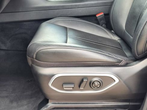 Used 2024 Jeep Wagoneer L Series II w/ Flexible Seating Group AWD/4WD image 24