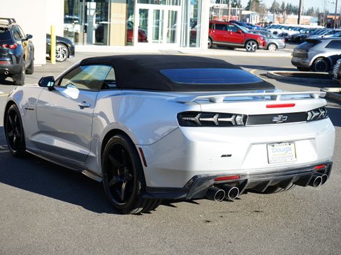 Used 2018 Chevrolet Camaro SS image 7