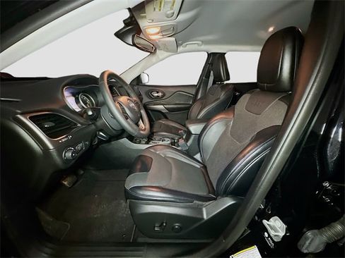 Used 2022 Jeep Cherokee Latitude Lux image 17