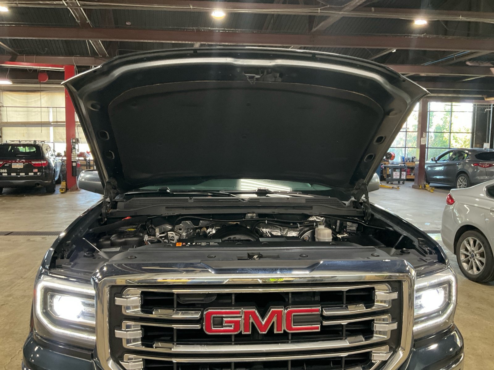 Used 2017 GMC Sierra 1500 SLT AWD/4WD image 33